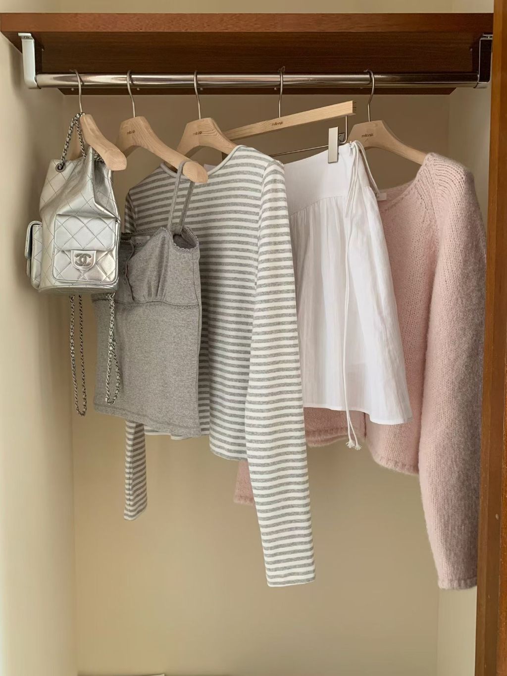 e37918009cd2b0264306bf23283be64e