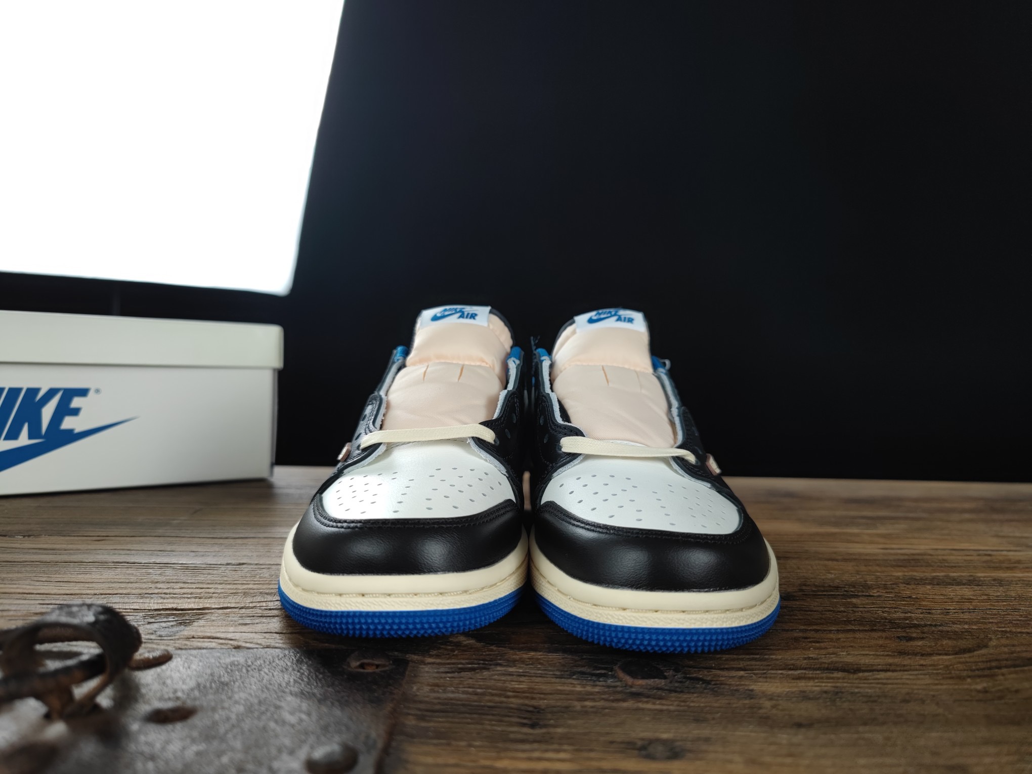travis-scott-fragment-midsole-tooling-code-macro.jpg