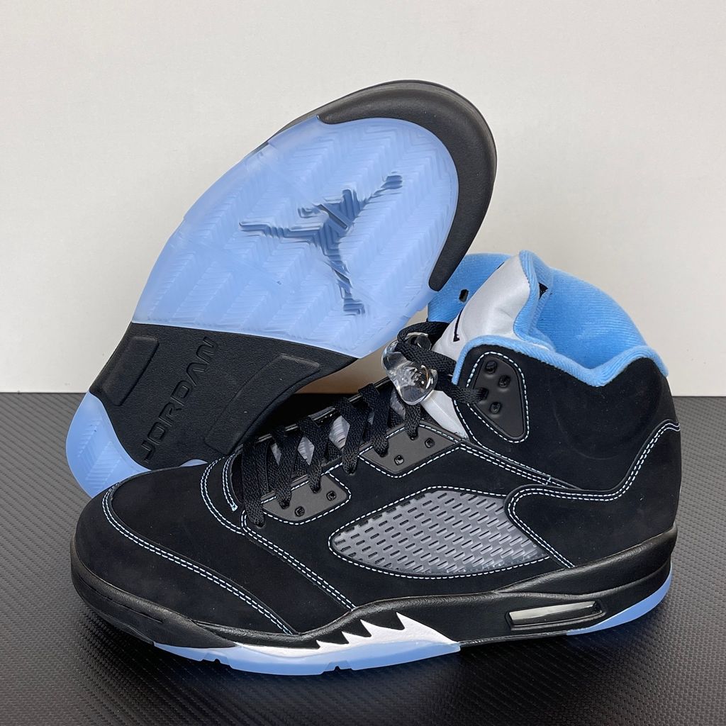Air Jordan 5 Retro Black University Blue (DD0587-008) | UNC AJ5.jpg