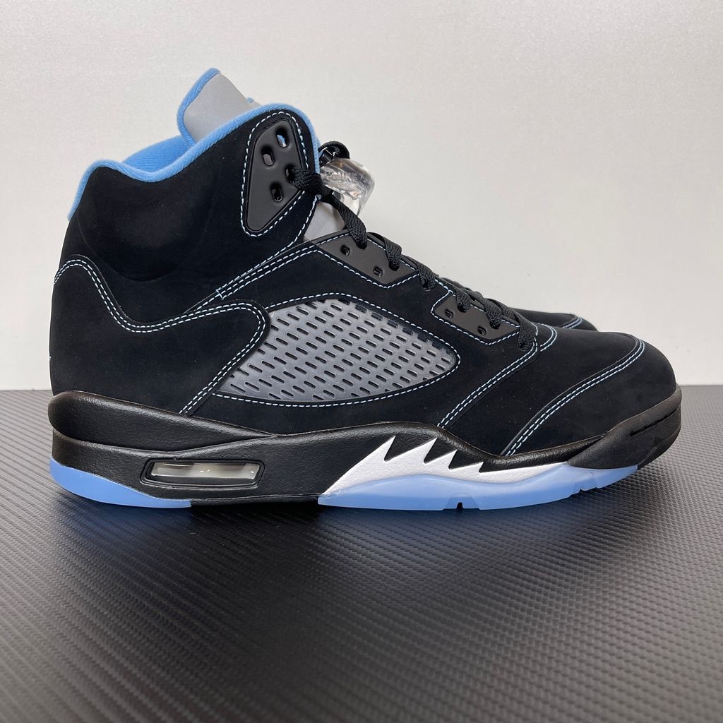 Air Jordan 5 Retro Black University Blue (DD0587-008) | UNC AJ5.jpg