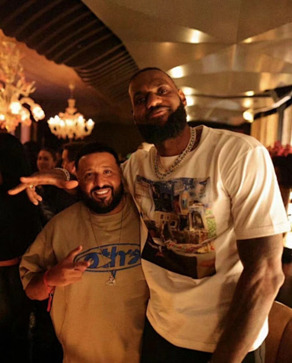 Louis Vuitton Room T-Shirt White (230g) | Premium Art Tee