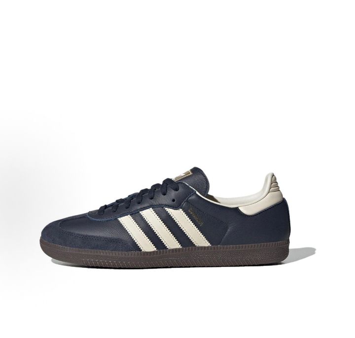Side profile of adidas Samba OG Night Navy Gum sneaker ID2056, featuring deep navy leather, suede T-toe, cream white 3-stripes, and a gum rubber outsole. Available in Singapore and Malaysia..pic_hd