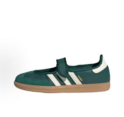 Side profile of the adidas Samba Jane Green White Gum Women's sneaker JR7340, featuring a rich green upper, crisp white serrated 3-Stripes, an adjustable midfoot strap, and a classic gum rubber outsole. Available in Singapore and Malaysia..pic_hd