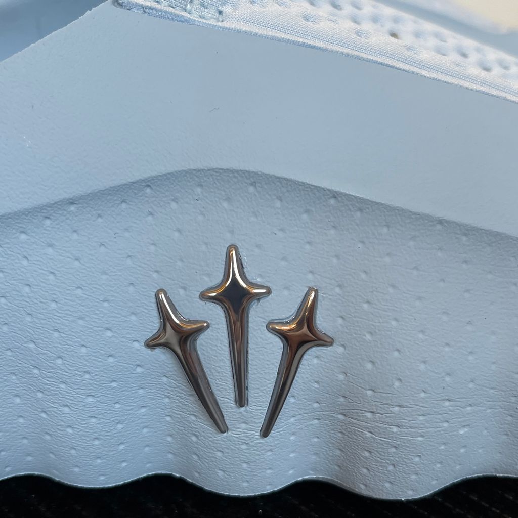 Shop the authentic NOCTA x Nike Mind 001 "Ice Blue." Featuring premium foam cushioning, chrome North Star hardware, and a futuristic sculpted design. Add to cart for the ultimate luxury slide staple perfect for the SG & MY urban lifestyle.