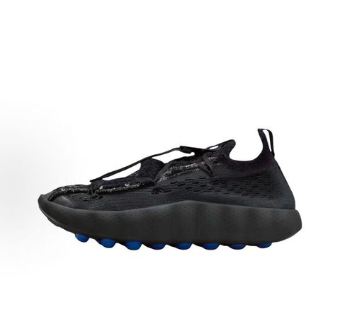 Nike Mind 002 Flyknit Fragment Design Black IQ8504 002 recovery lifestyle sneaker featuring blue pressure nodes and fragment branding available at HYPEKIXK Malaysia Singapore.pic