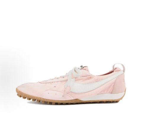 nike-moon-shoe-sp-jacquemus-aluminum-pink-luxury-runner-sneaker-hv8547-601
