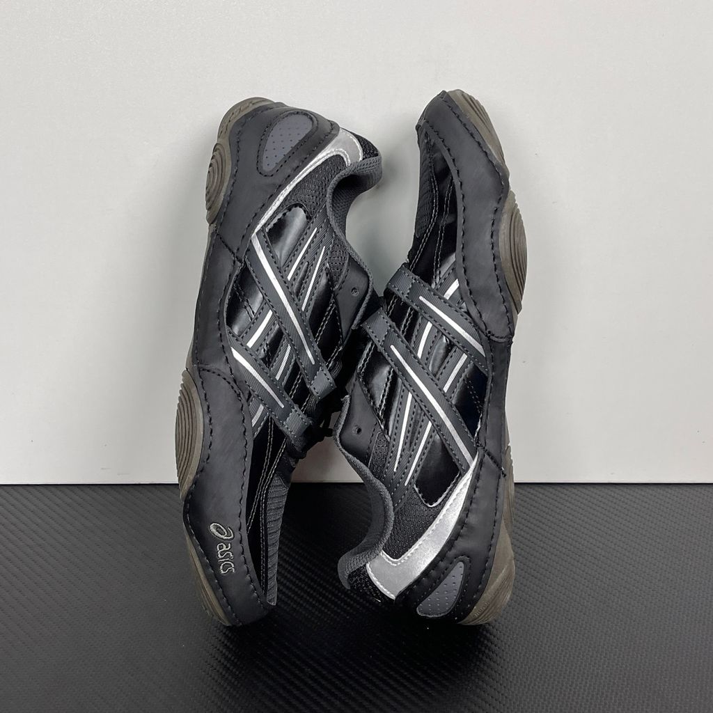 asics-hypersync-graphite-grey-black-technical-lifestyle-sneaker-1203a879-021.jpg