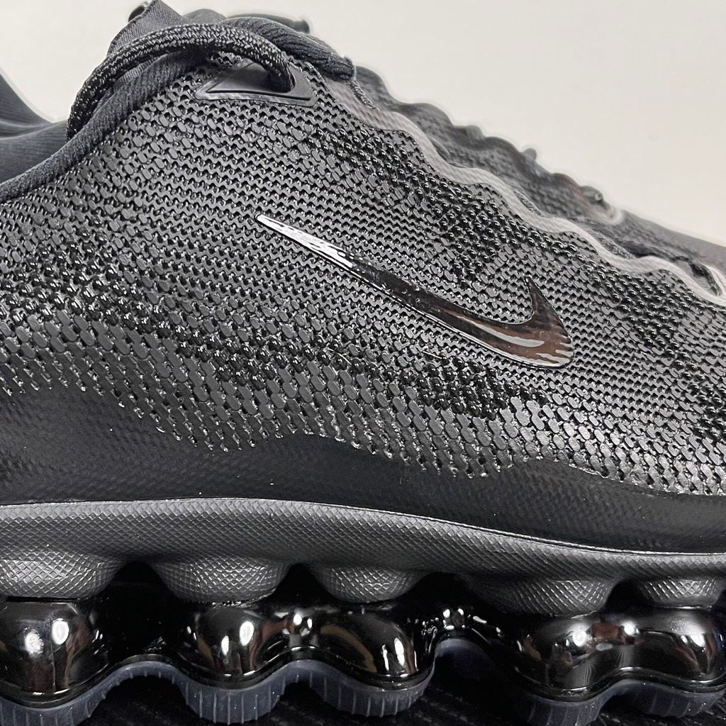nike-air-liquid-max-triple-black-fluid-synthetic-overlays-engineered-mesh-upper.jpg