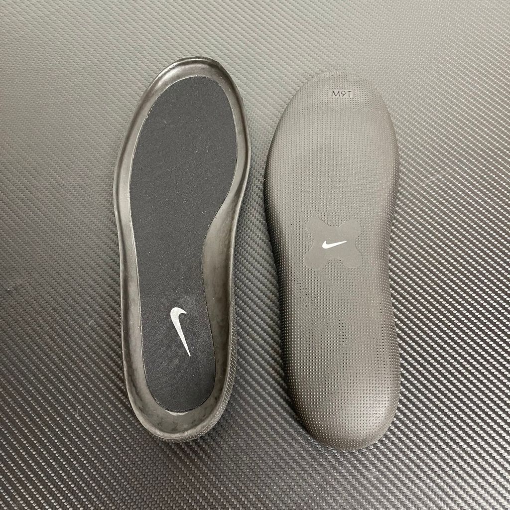 nike-air-liquid-max-triple-black-visible-air-cushioning-system-and-rubber-outsole