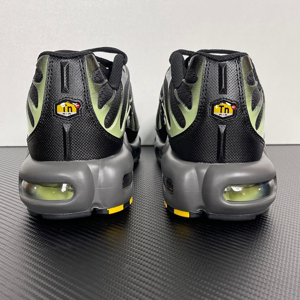 nike-air-max-plus-iron-gray-light-liquid-lime-black-tuned-air-sneaker-dm0032-035.jpg