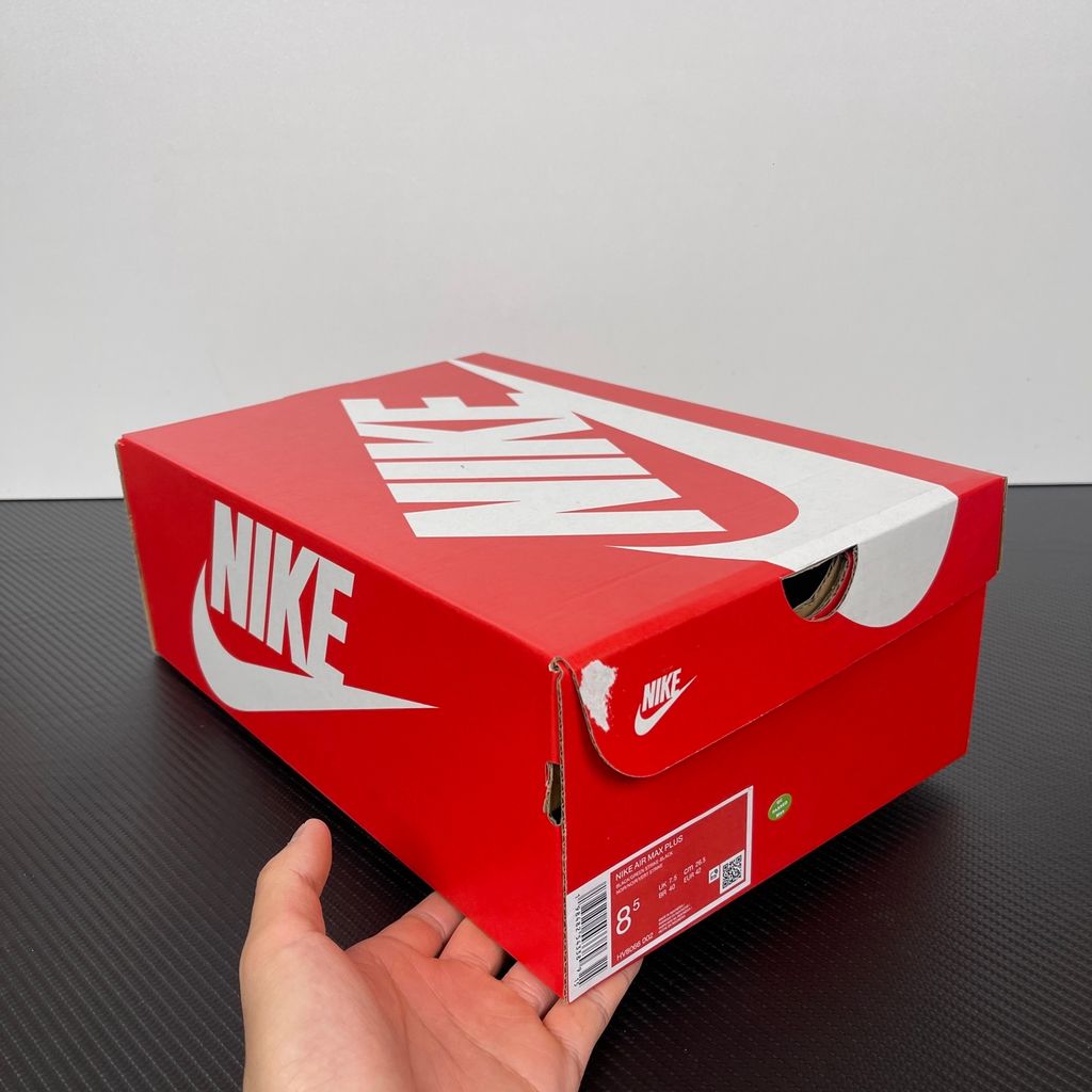 nike-air-max-plus-og-tuned-air-cushioning-midsole-and-rubber-outsole.jpg