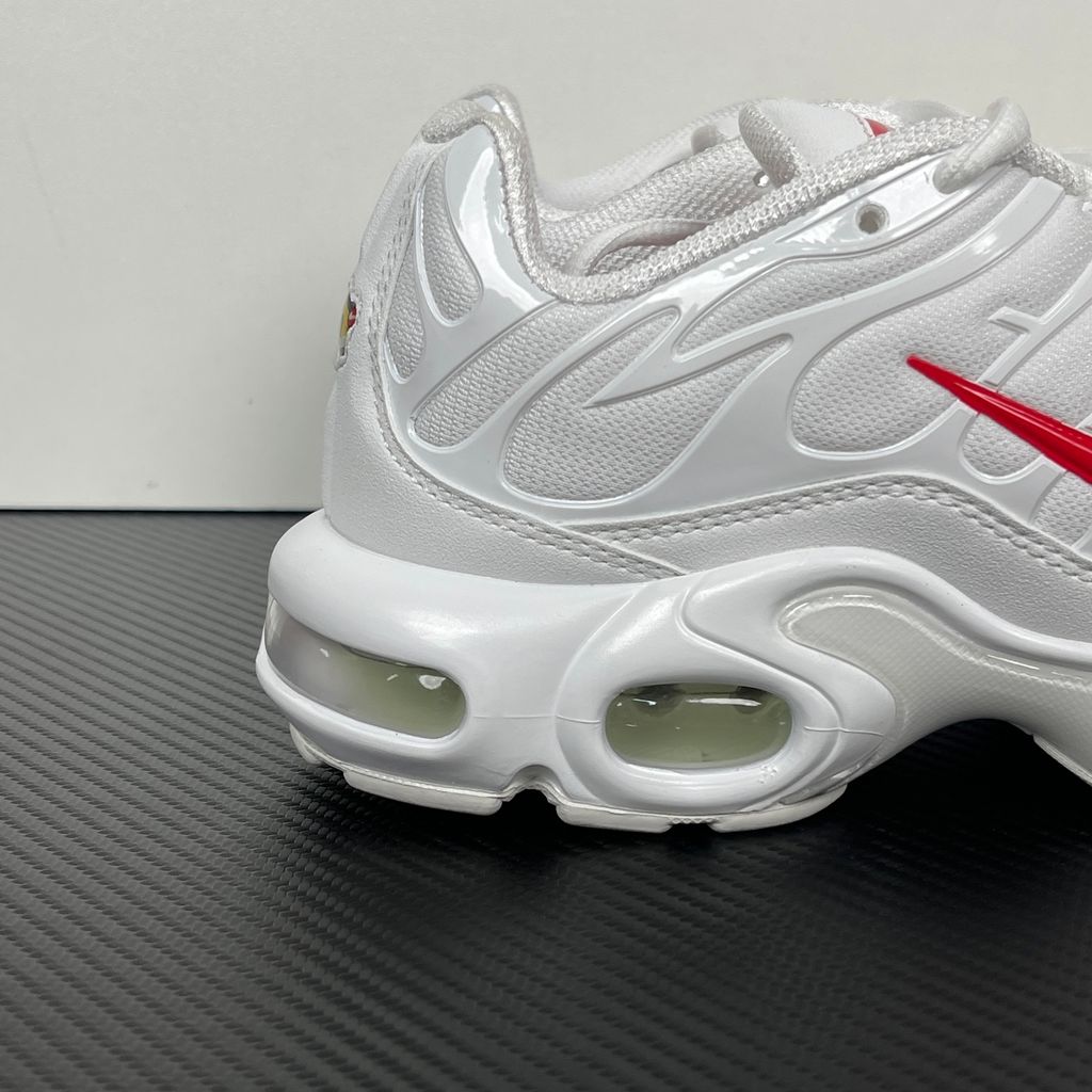 nike-air-max-plus-supreme-white-custom-logo-tpu-cage-breathable-mesh-upper.jpg