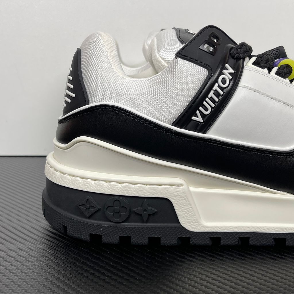 louis-vuitton-trainer-maxi-black-white-premium-calf-leather-oversized-textile-laces.jpg