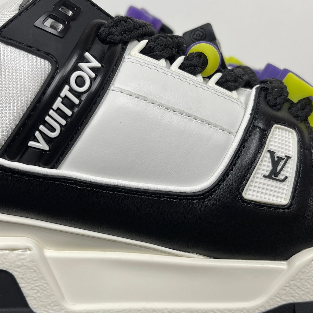 louis-vuitton-trainer-maxi-black-white-premium-calf-leather-oversized-textile-laces.jpg