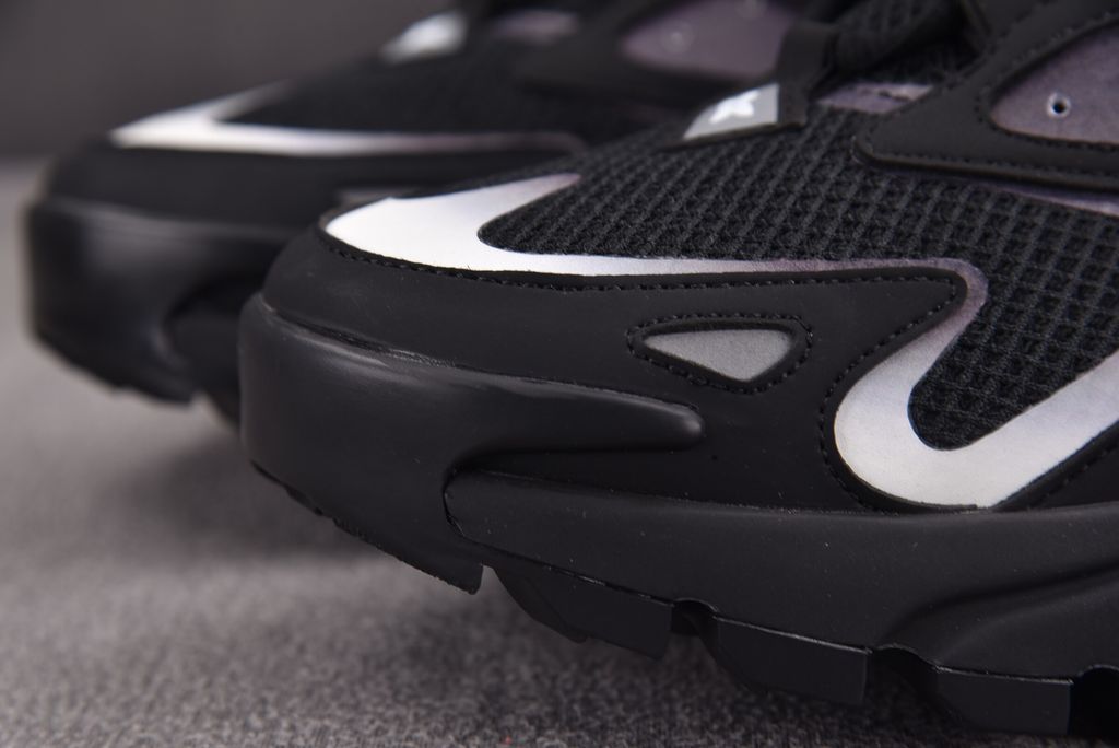 louis-vuitton-runner-tatic-black-white-premium-calf-leather-suede-breathable-mesh-upper.jpeg