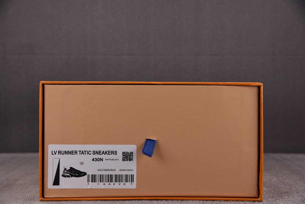 louis-vuitton-runner-tatic-lv-initials-gel-injected-monogram-flower-outsole.jpeg