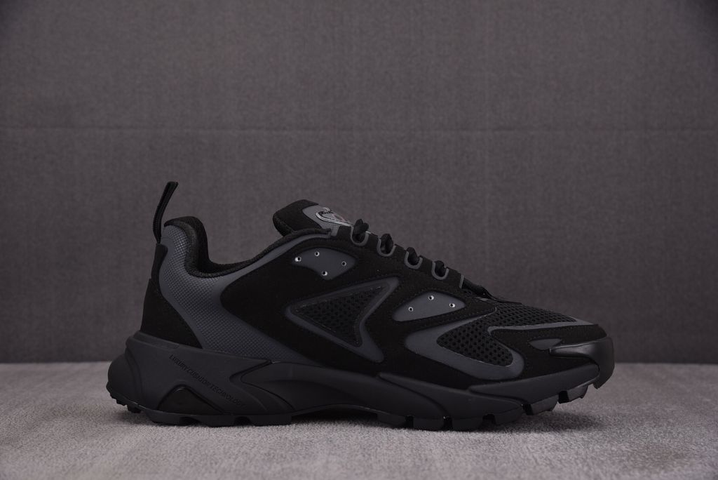 louis-vuitton-runner-tatic-denim-noir-luxury-tech-runner-sneaker-1akc3l.jpeg