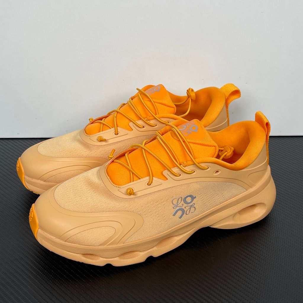 on-running-loewe-cloudsolo-loewe-orange-luxury-lifestyle-sneaker-3mf30660663.jpg