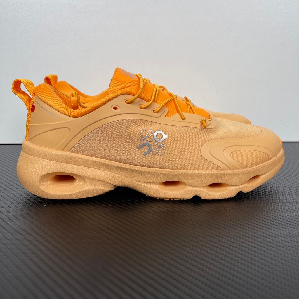 on-running-loewe-cloudsolo-loewe-orange-luxury-lifestyle-sneaker-3mf30660663.jpg