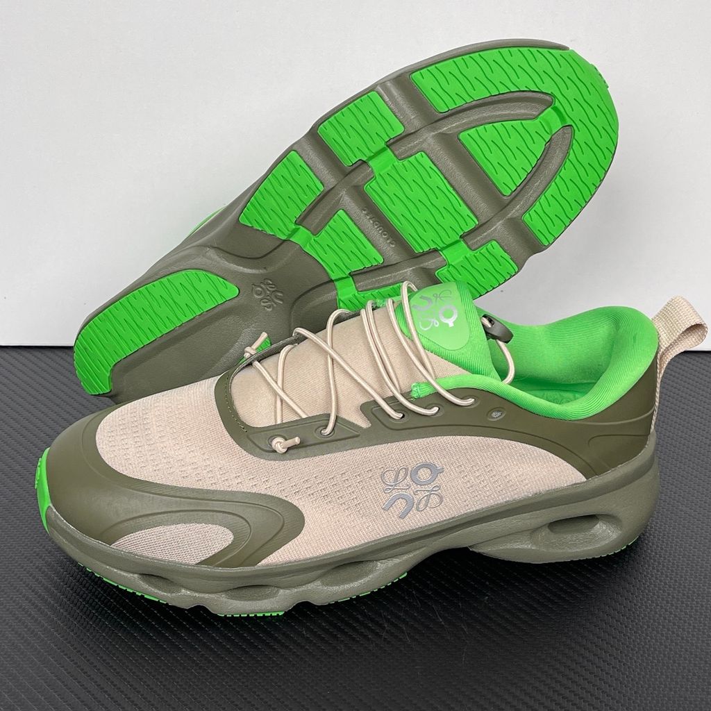 on-running-loewe-cloudsolo-khaki-green-sand-luxury-lifestyle-sneaker-3mf30664724.jpg