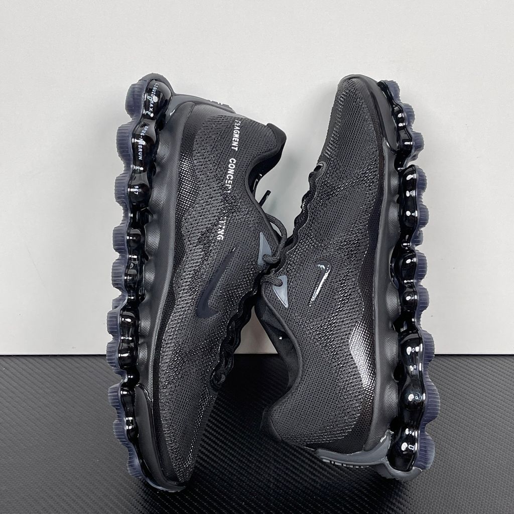 nike-air-liquid-max-fragment-black-exclusive-collab-sneaker-iq8601-001.jpg