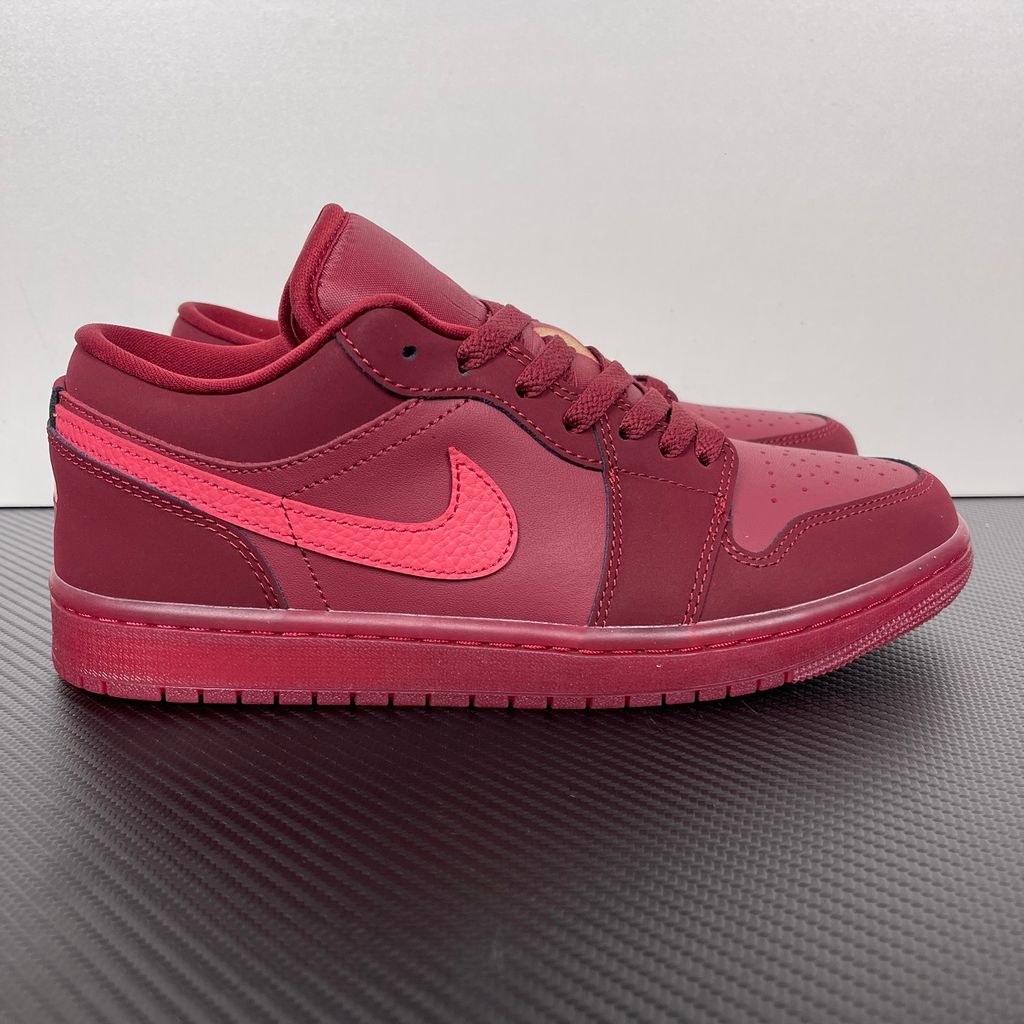 jordan-1-low-se-valentines-day-2026-womens-lifestyle-sneaker-ib7012-600.jpg