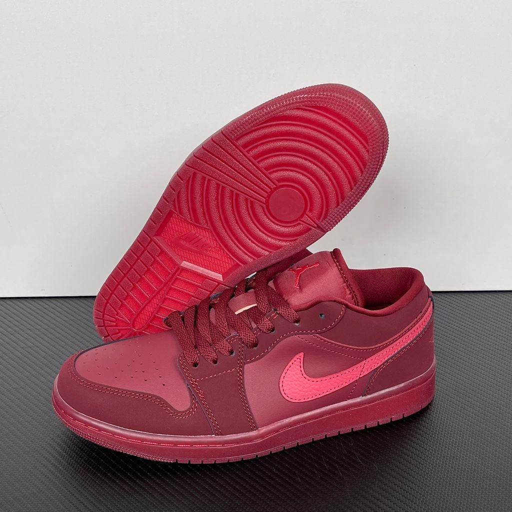 jordan-1-low-se-valentines-day-2026-womens-lifestyle-sneaker-ib7012-600.jpg