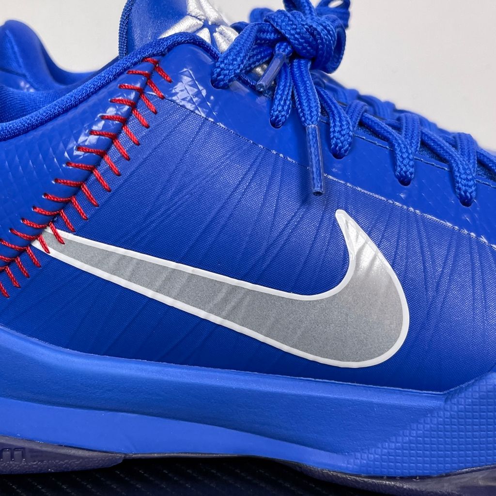 nike-zoom-kobe-5-protro-dodgers-basketball-sneaker-io6256-400.jpg