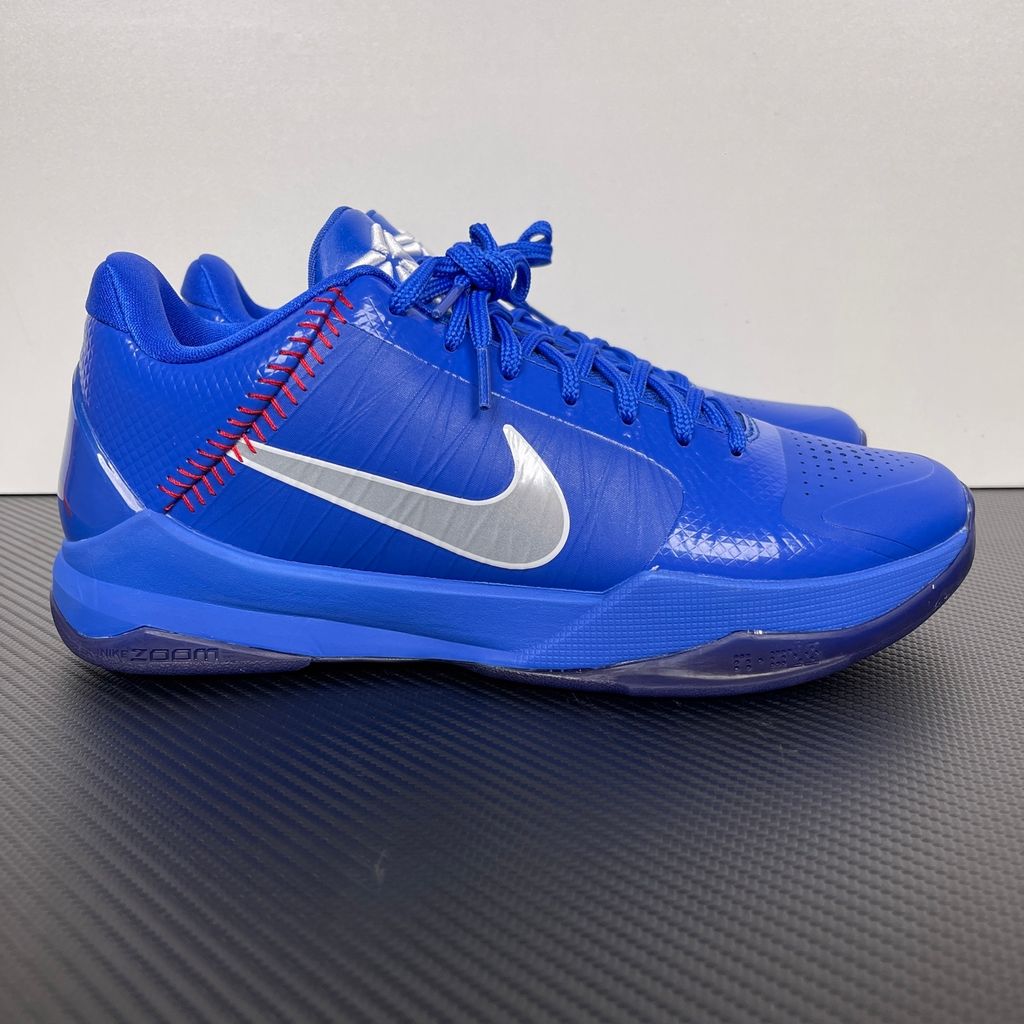 nike-zoom-kobe-5-protro-dodgers-basketball-sneaker-io6256-400.jpg