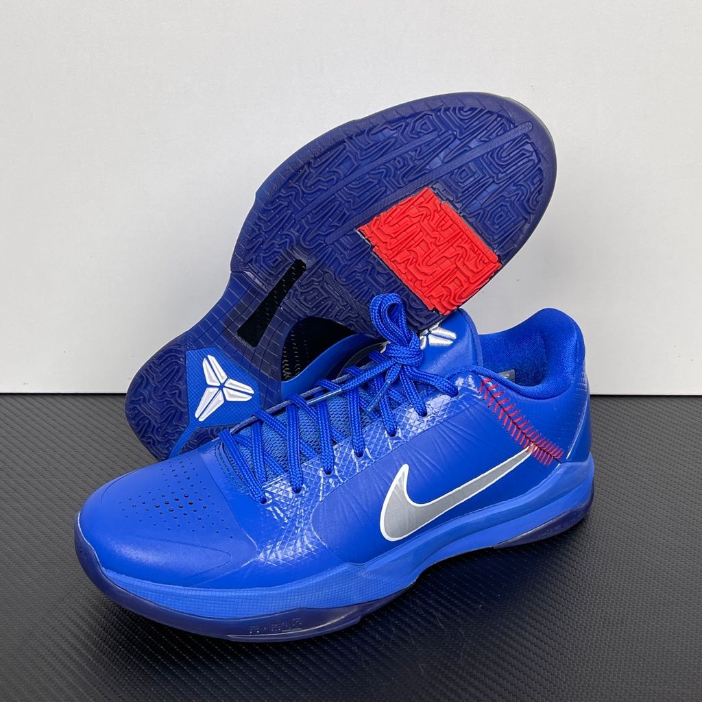 nike-zoom-kobe-5-protro-dodgers-basketball-sneaker-io6256-400.jpg