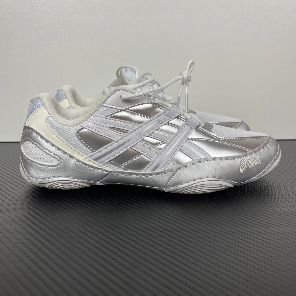 asics-hypersync-white-pure-silver-low-profile-sneaker-1203a879-100.jpg