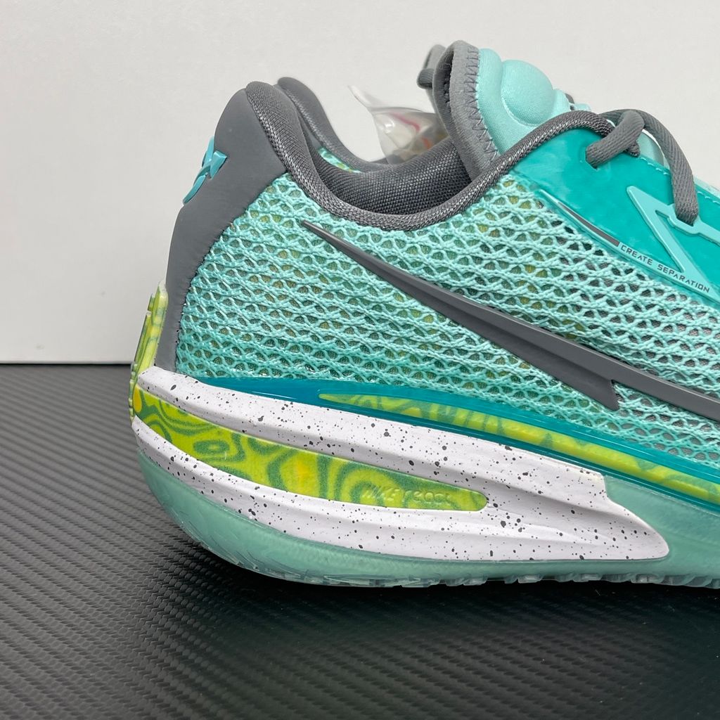 nike-air-zoom-gt-cut-sabrina-ionescu-new-york-liberty-sneaker-cz0175-901.jpg
