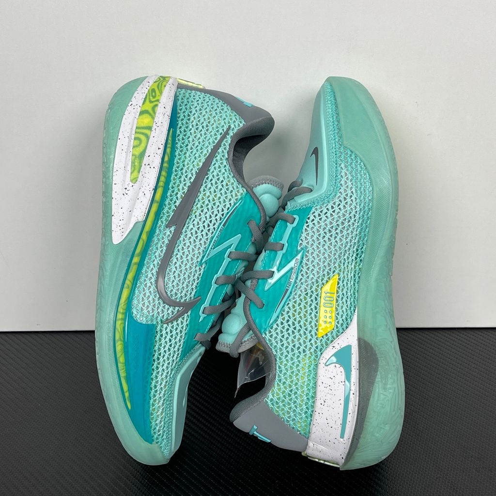nike-air-zoom-gt-cut-sabrina-ionescu-new-york-liberty-sneaker-cz0175-901.jpg