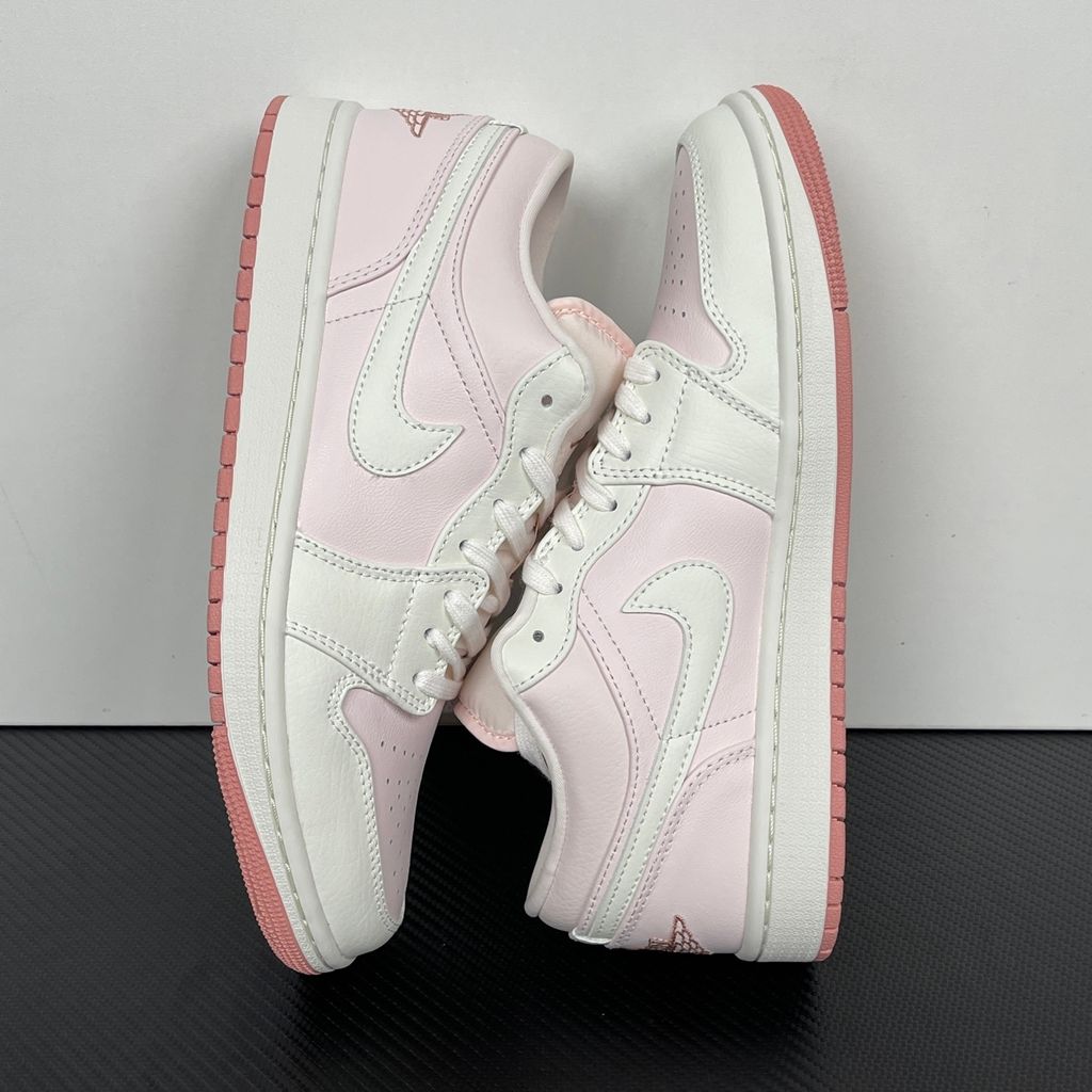 air-jordan-1-low-se-sail-pink-lifestyle-sneaker-ih0823-611.jpg