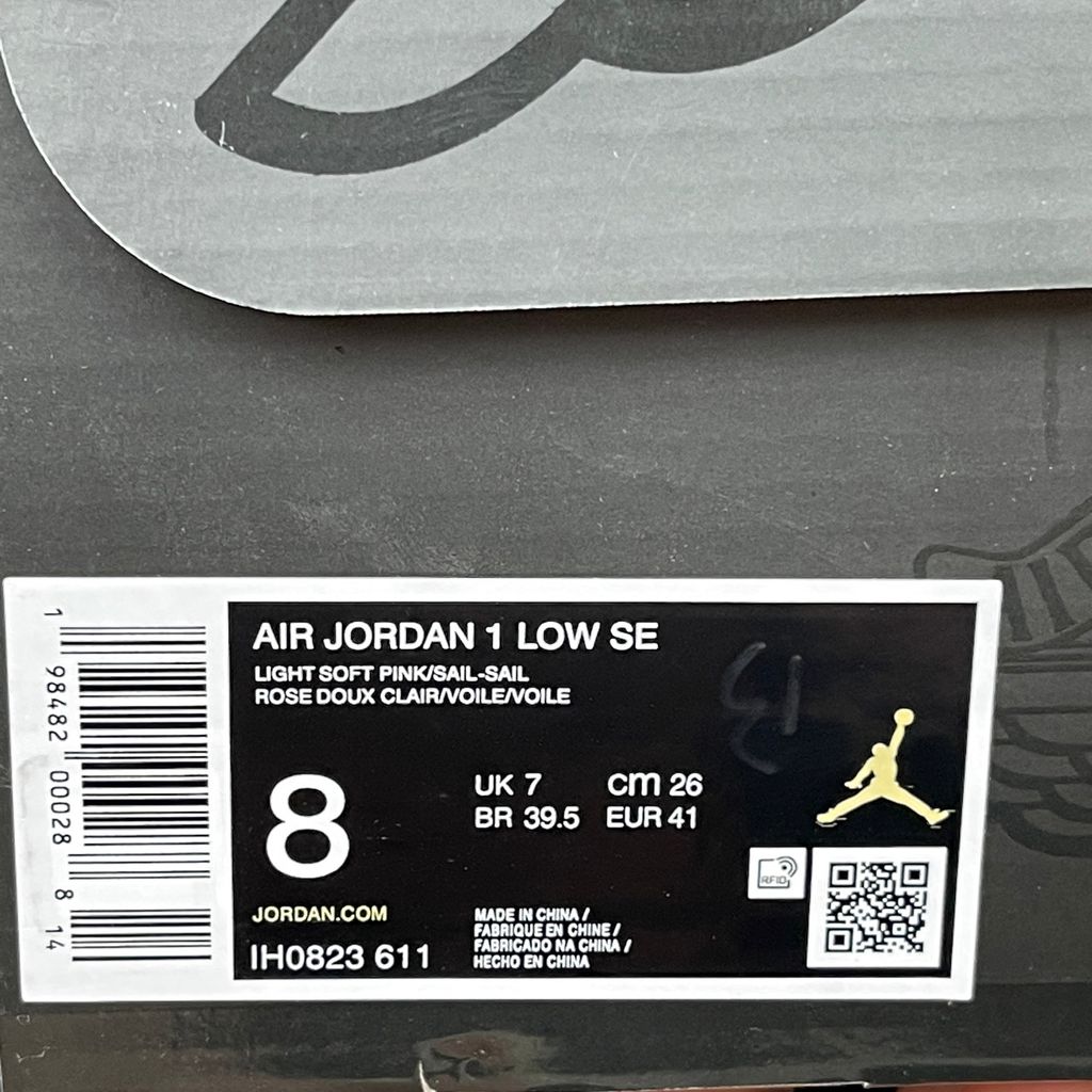 air-jordan-1-low-se-sail-pink-lifestyle-sneaker-ih0823-611.jpg