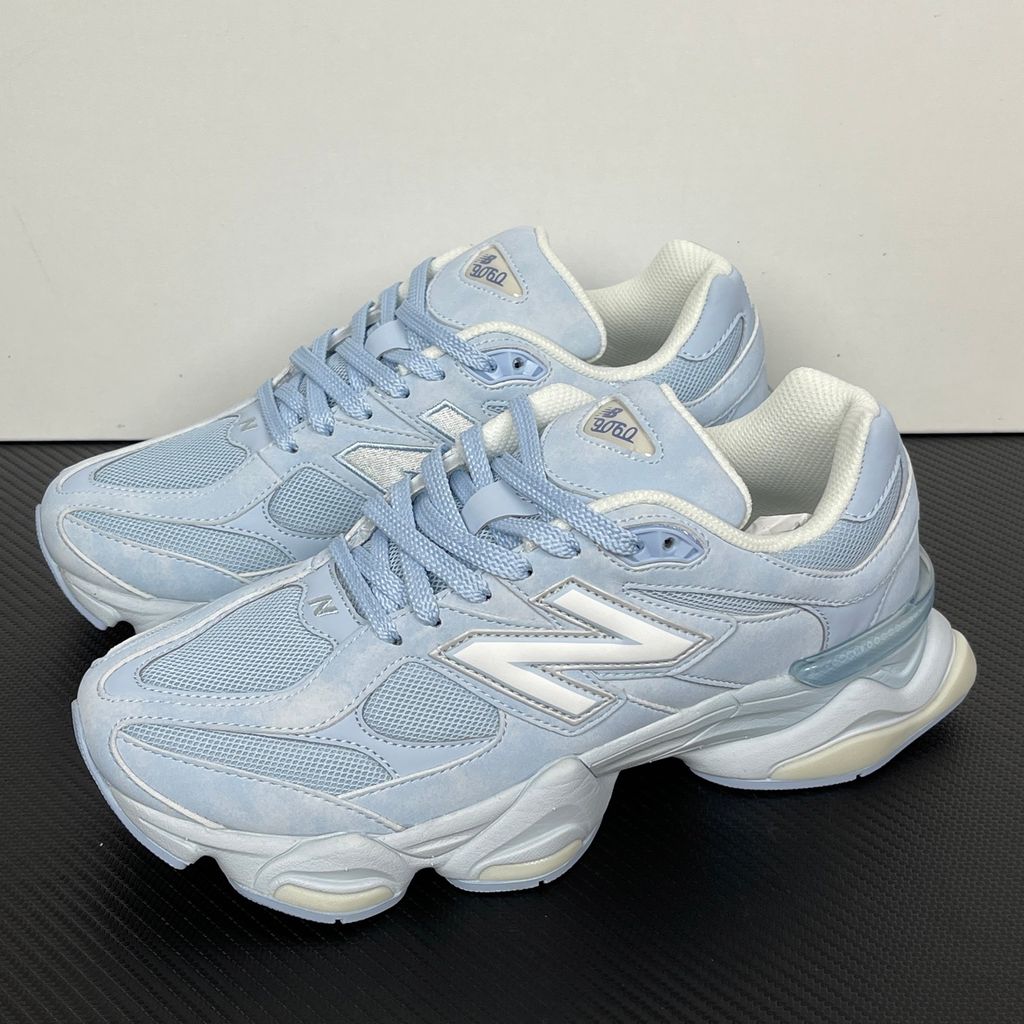 new-balance-9060-sea-salt-oxford-blue-lifestyle-sneaker-u90607km.jpg