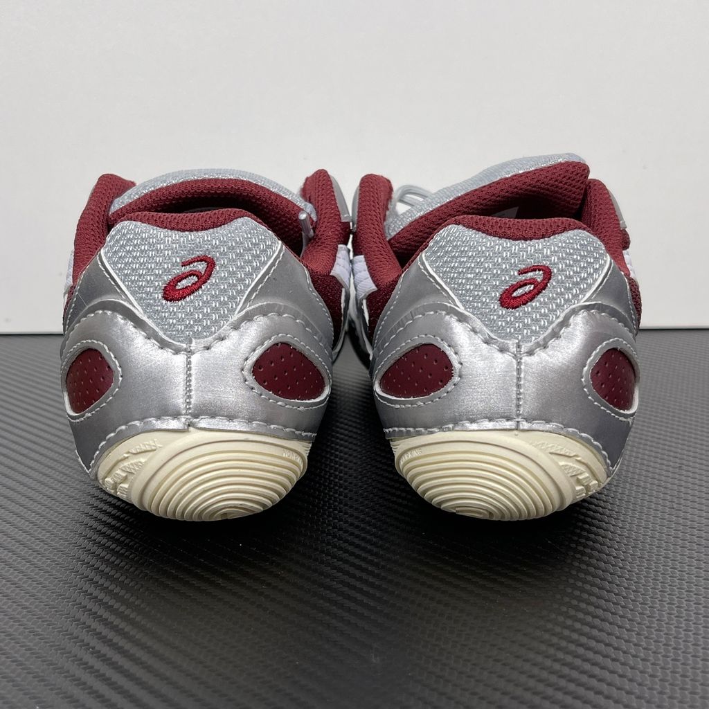 asics-hypersync-piedmont-grey-pure-silver-red-low-profile-sneaker-1203a879-020.jpg