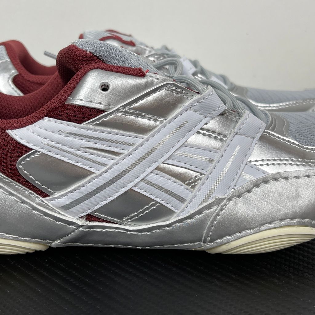 asics-hypersync-piedmont-grey-pure-silver-red-low-profile-sneaker-1203a879-020.jpg