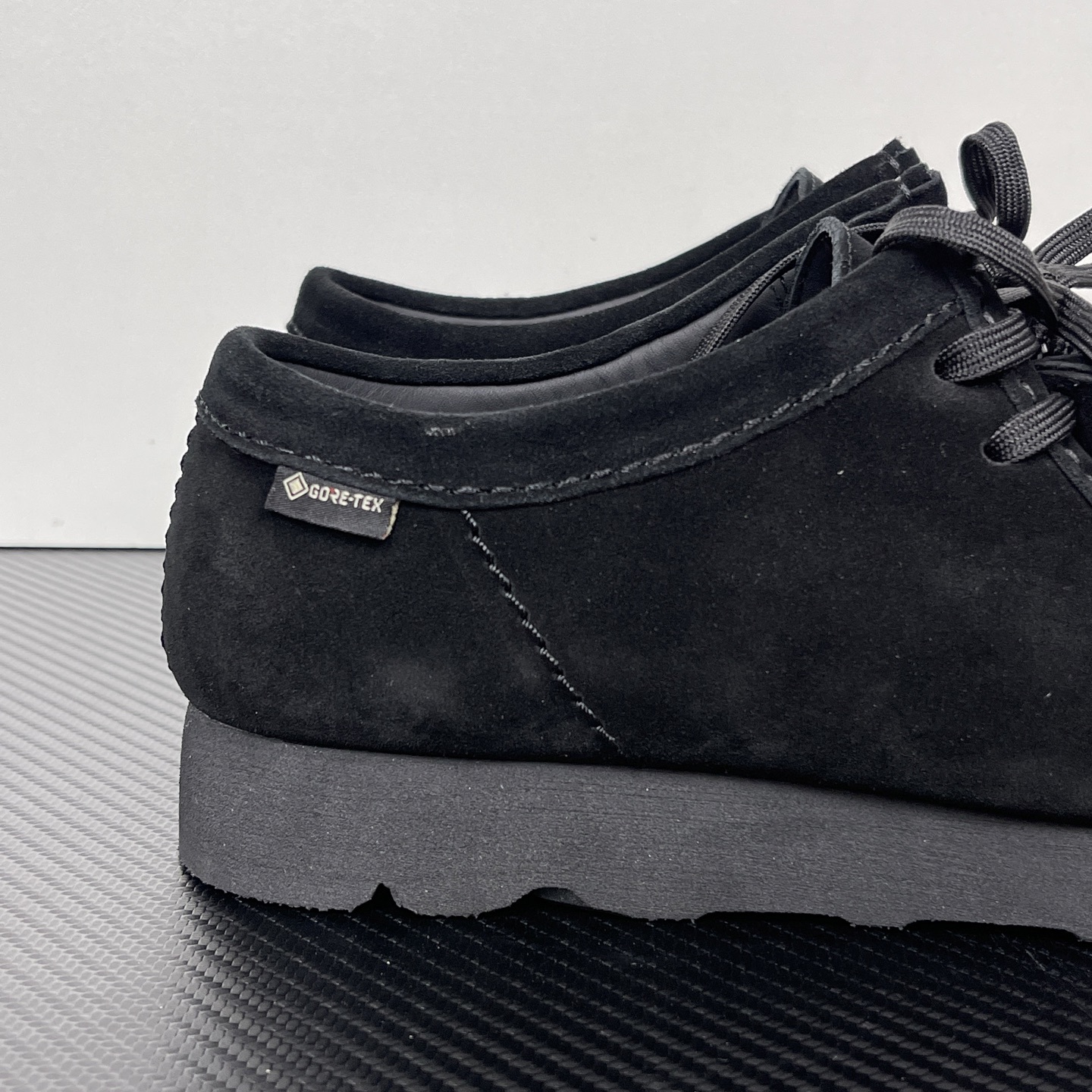 Clarks Originals Wallabee GTX Black Suede | Waterproof Gore-Tex