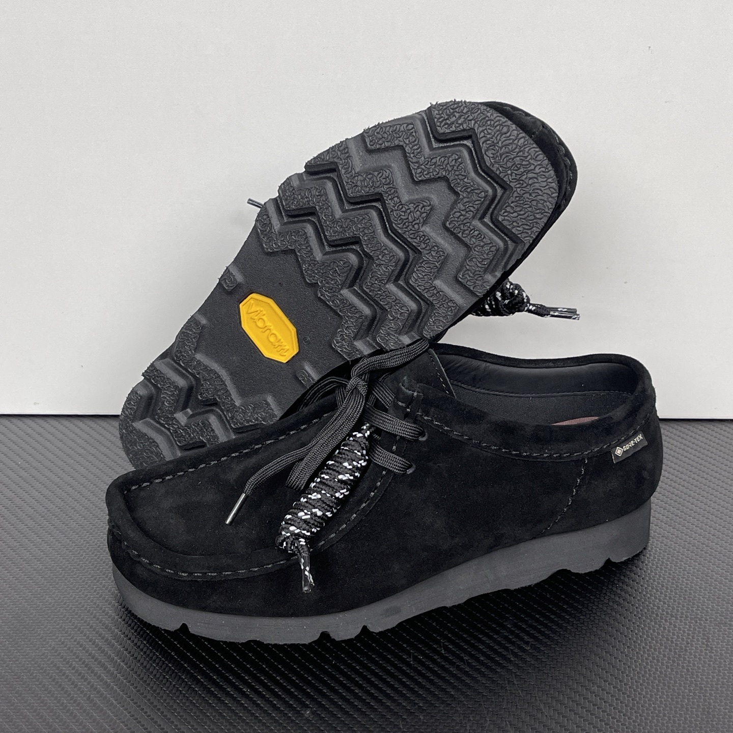 Clarks Originals Wallabee GTX Black Suede | Waterproof Gore-Tex