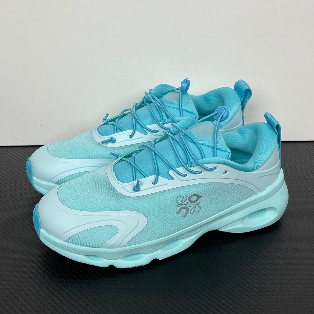 on-running-loewe-cloudsolo-turquoise-luxury-sneaker-3mf30661748.jpg