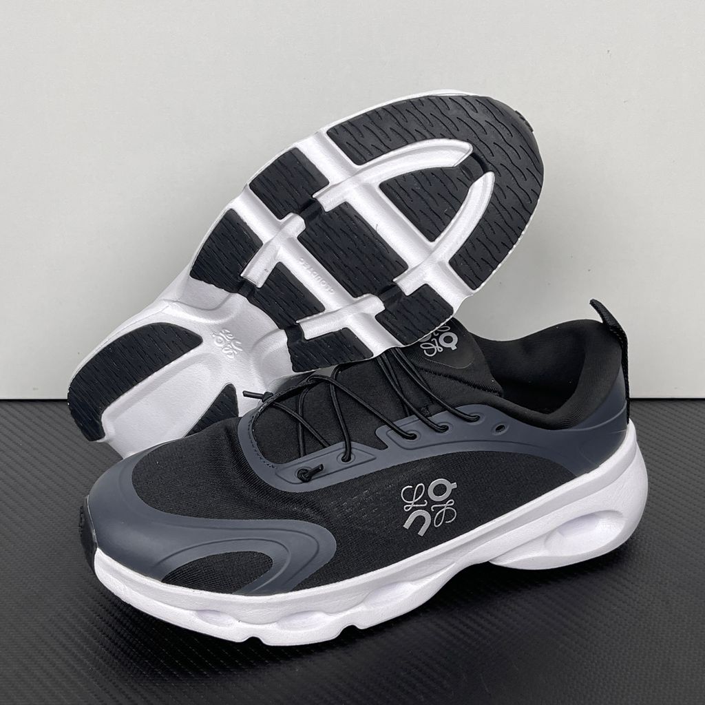 on-running-loewe-cloudsolo-black-white-luxury-sneaker-3mf30660299.jpg