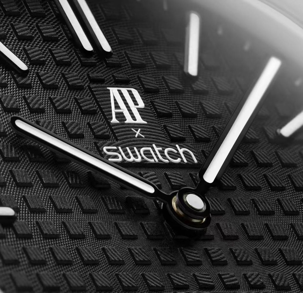 swatch-audemars-piguet-royal-pop-ocho-negro-bioceramic-ssx03w101n.pic