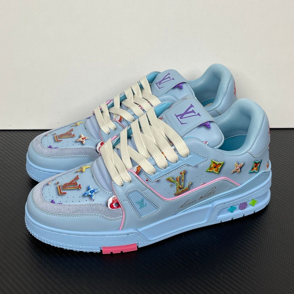 louis-vuitton-lv-trainer-donut-sea-blue-3d-monogram-1ajwf3.jpg