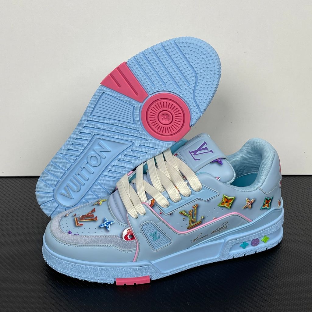 louis-vuitton-lv-trainer-donut-sea-blue-3d-monogram-1ajwf3.jpg