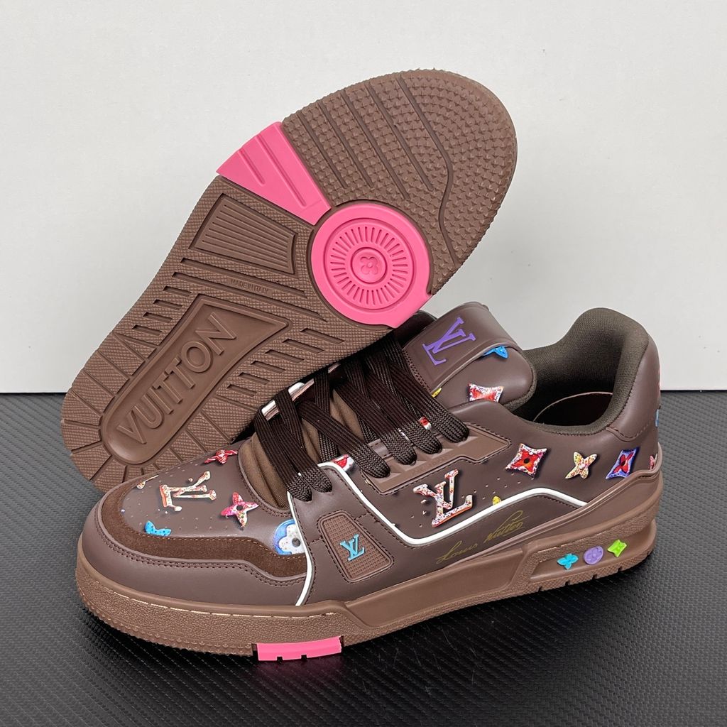 louis-vuitton-lv-trainer-donut-coffee-brown-3d-monogram-1ajwfn.jpg