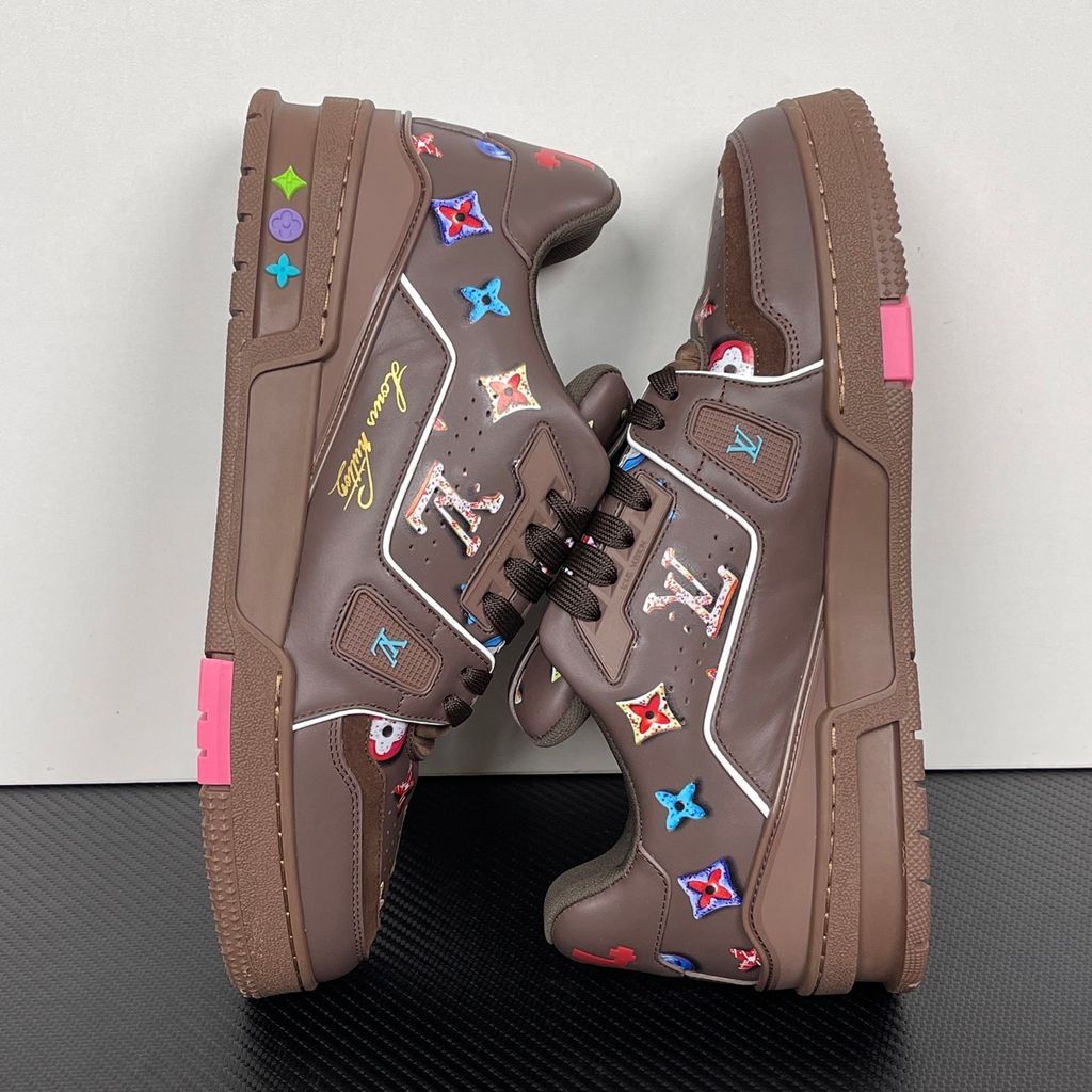 louis-vuitton-lv-trainer-donut-coffee-brown-3d-monogram-1ajwfn.jpg