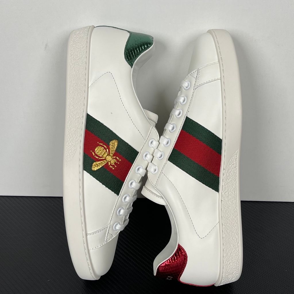 gucci-ace-embroidered-bee-white-leather-sneaker-431942.jpg