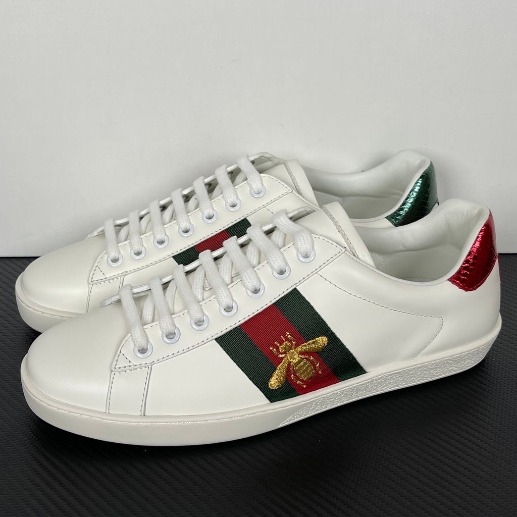 gucci-ace-embroidered-bee-white-leather-sneaker-431942.jpg