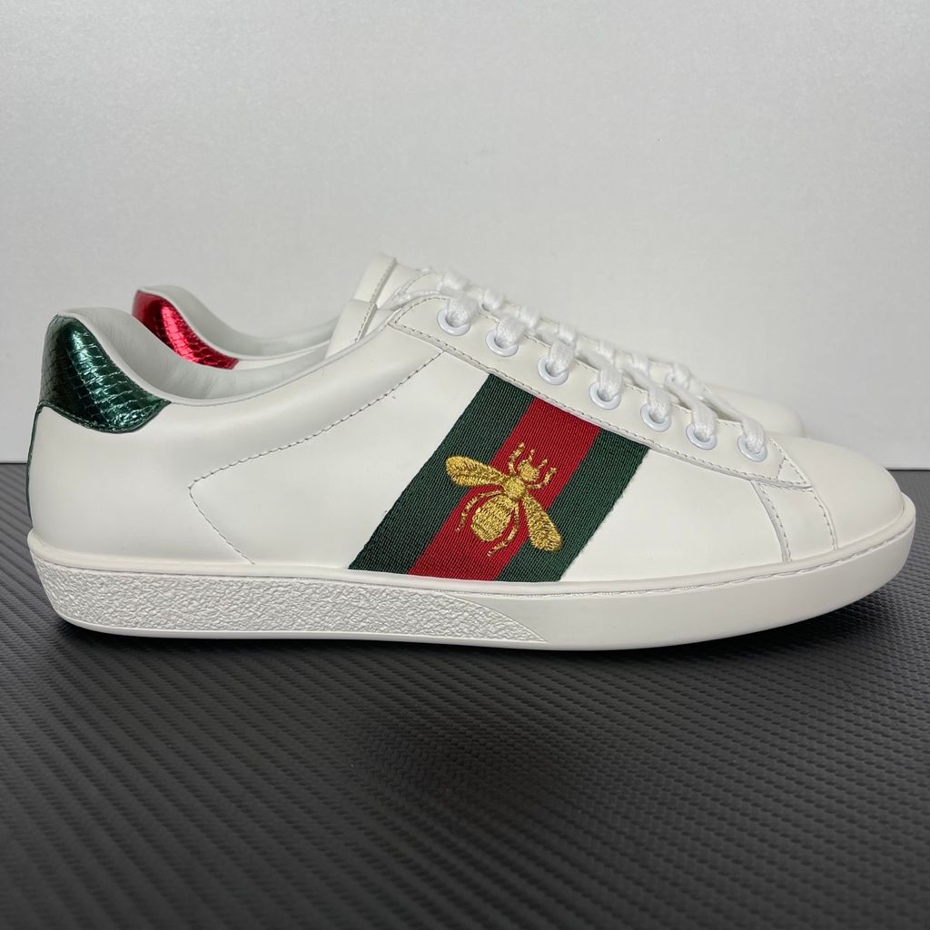 gucci-ace-embroidered-bee-white-leather-sneaker-431942.jpg